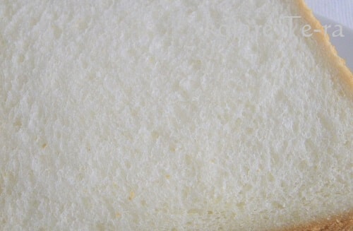 タマヤ・北海道産小麦の食パン、生地のアップ
